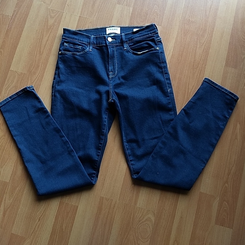 Frame denim le skinny de jeanne size 31 dark wash